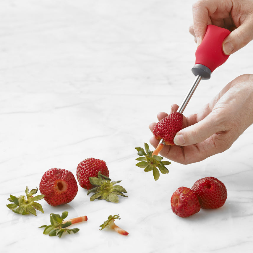 Jordbærhuller, fjerner stilken 2