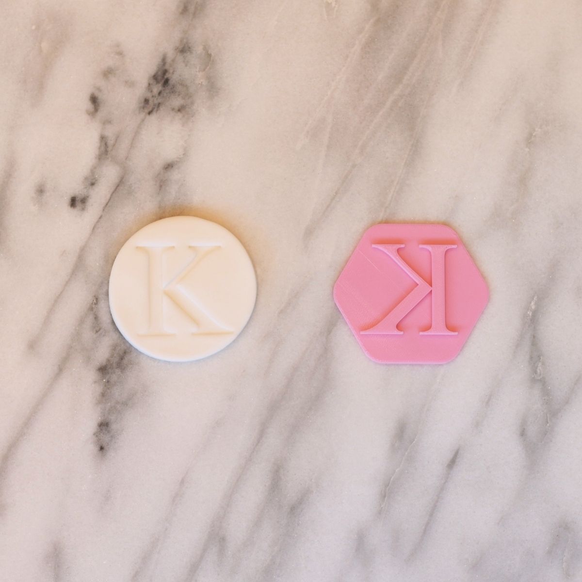 Fondantstempel Bokstav K, ca. 4 cm