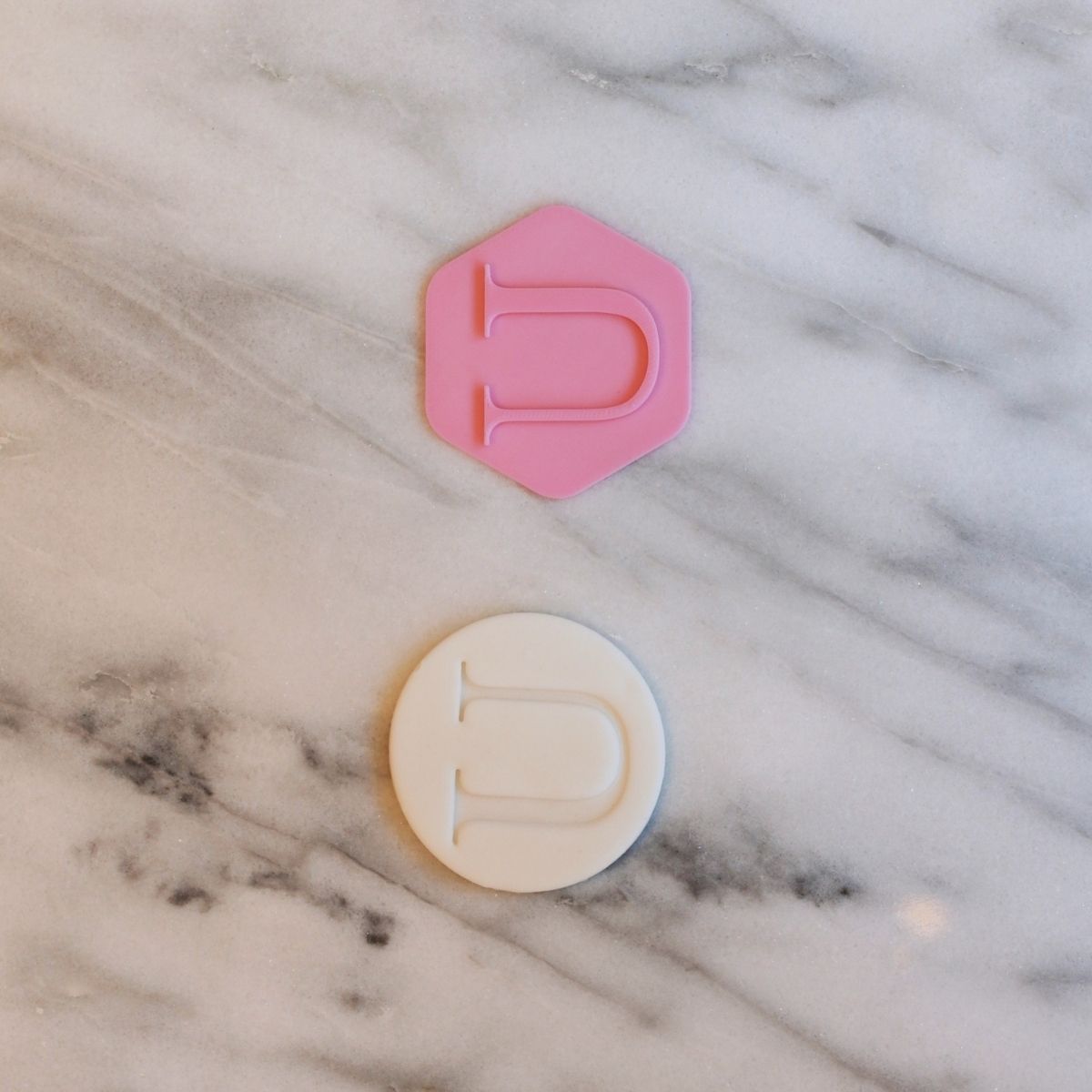 Fondantstempel Bokstav U, ca. 4 cm