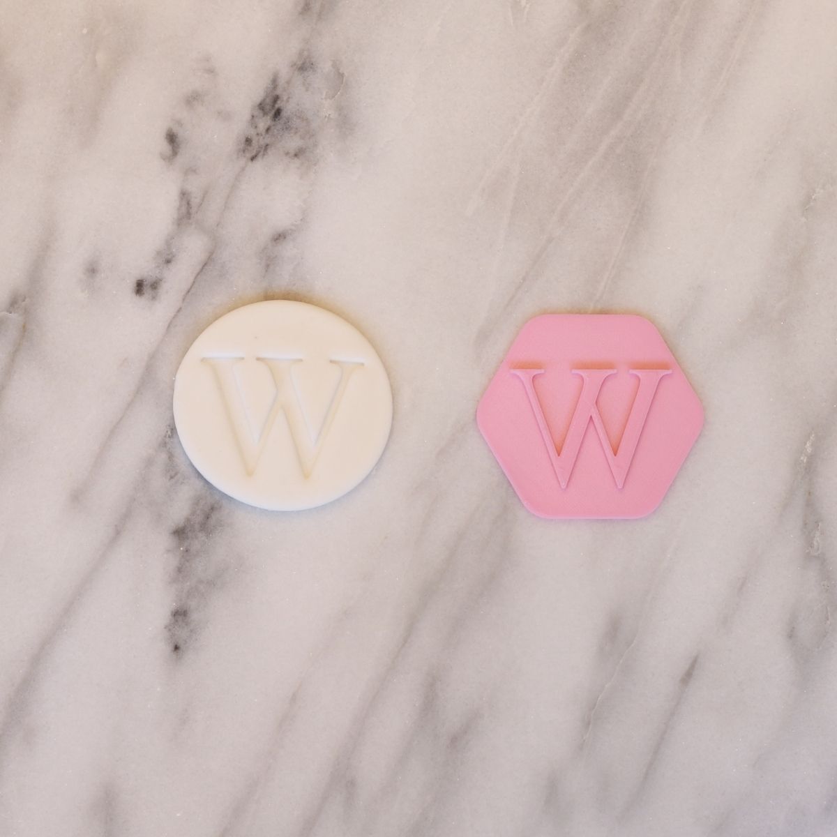 Fondantstempel Bokstav W, ca. 4 cm