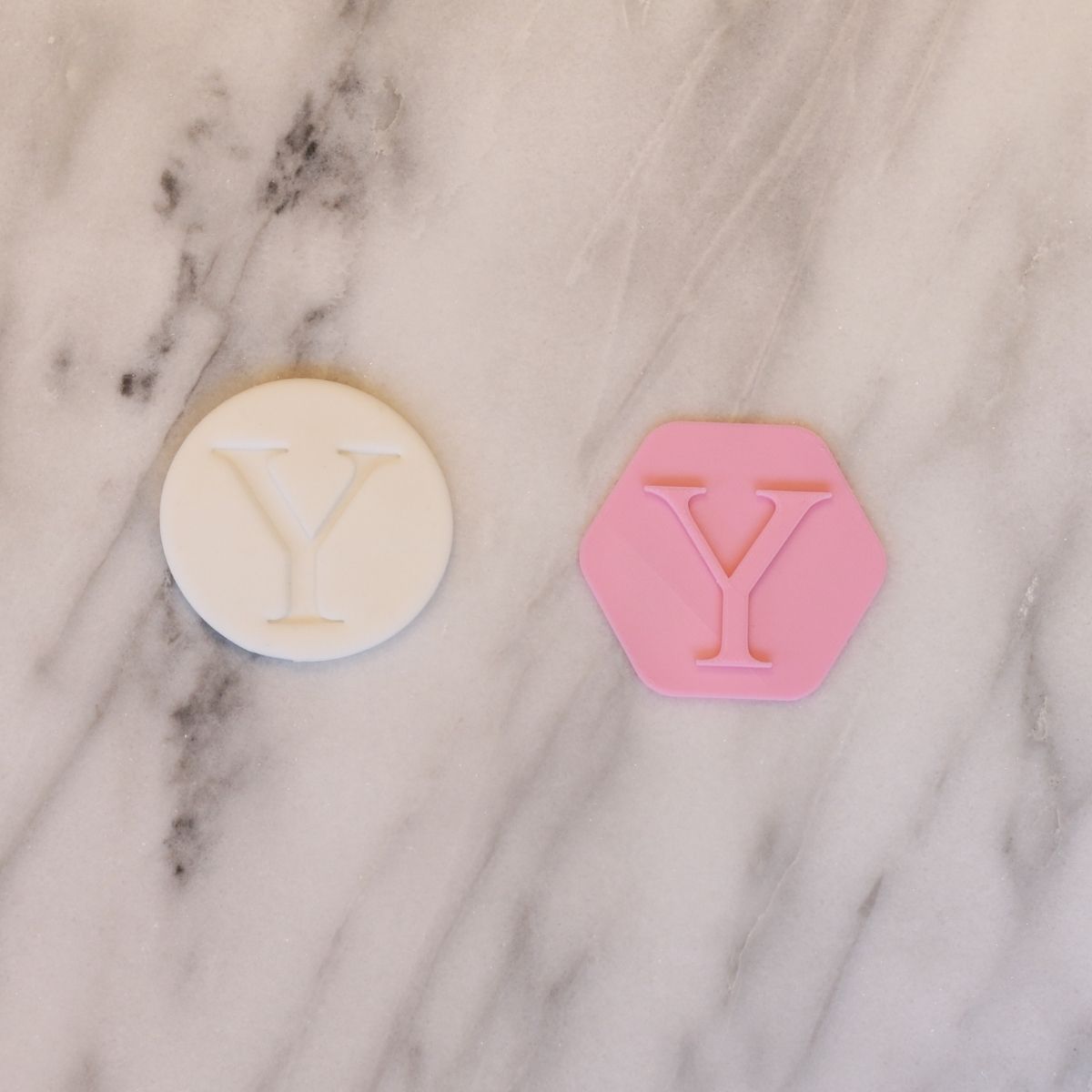 Fondantstempel Bokstav Y, ca. 4 cm