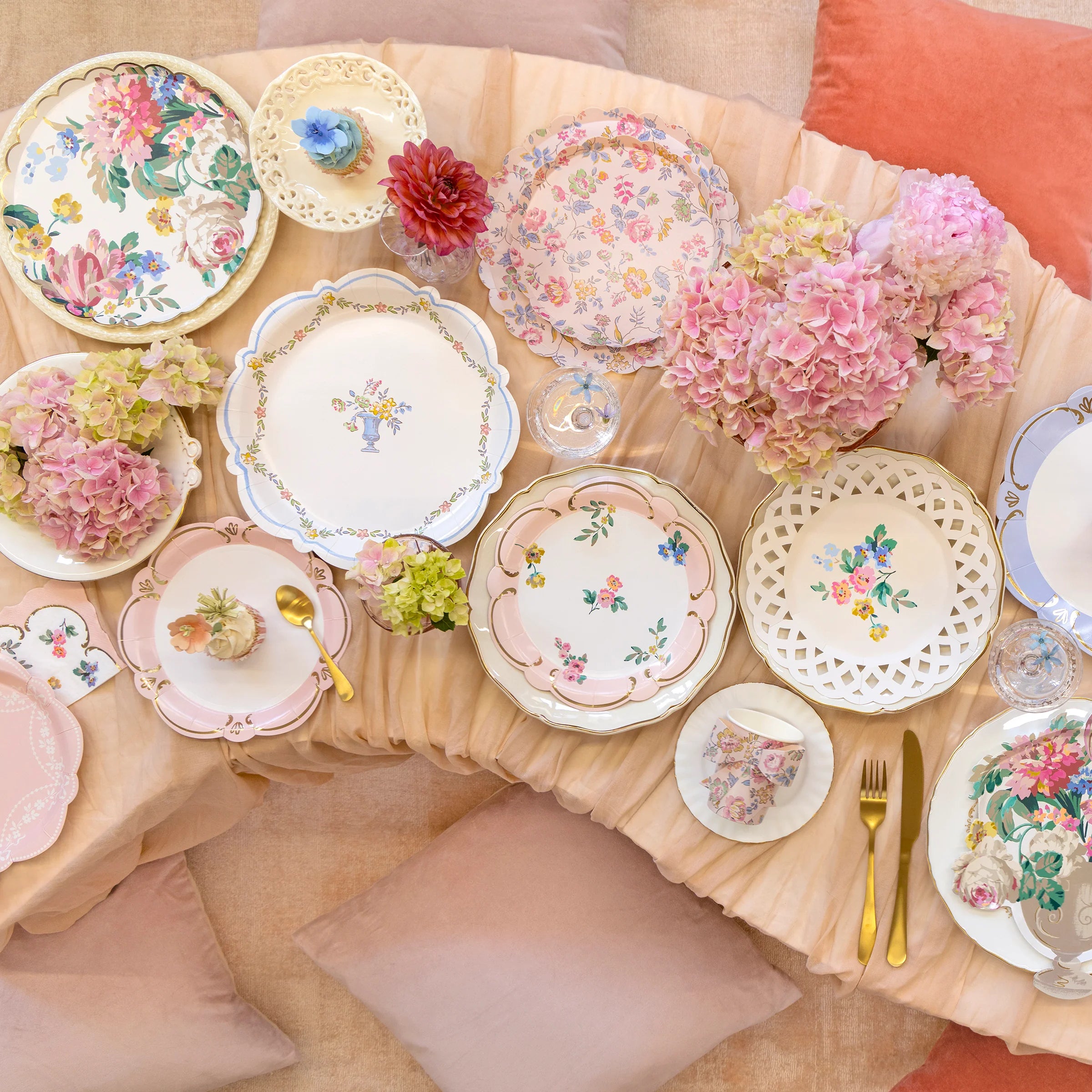 Meri Meri Papptallerken Rosa Chintz 26 cm, 8 stk