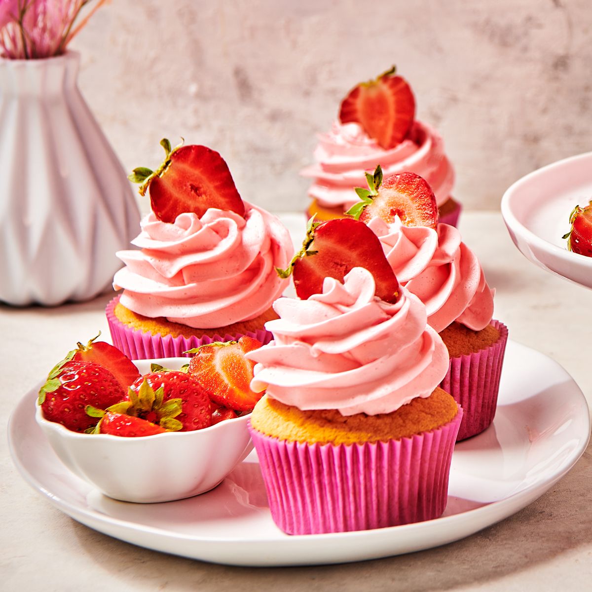 FunCakes Enchanted Cream Jordbær 450g