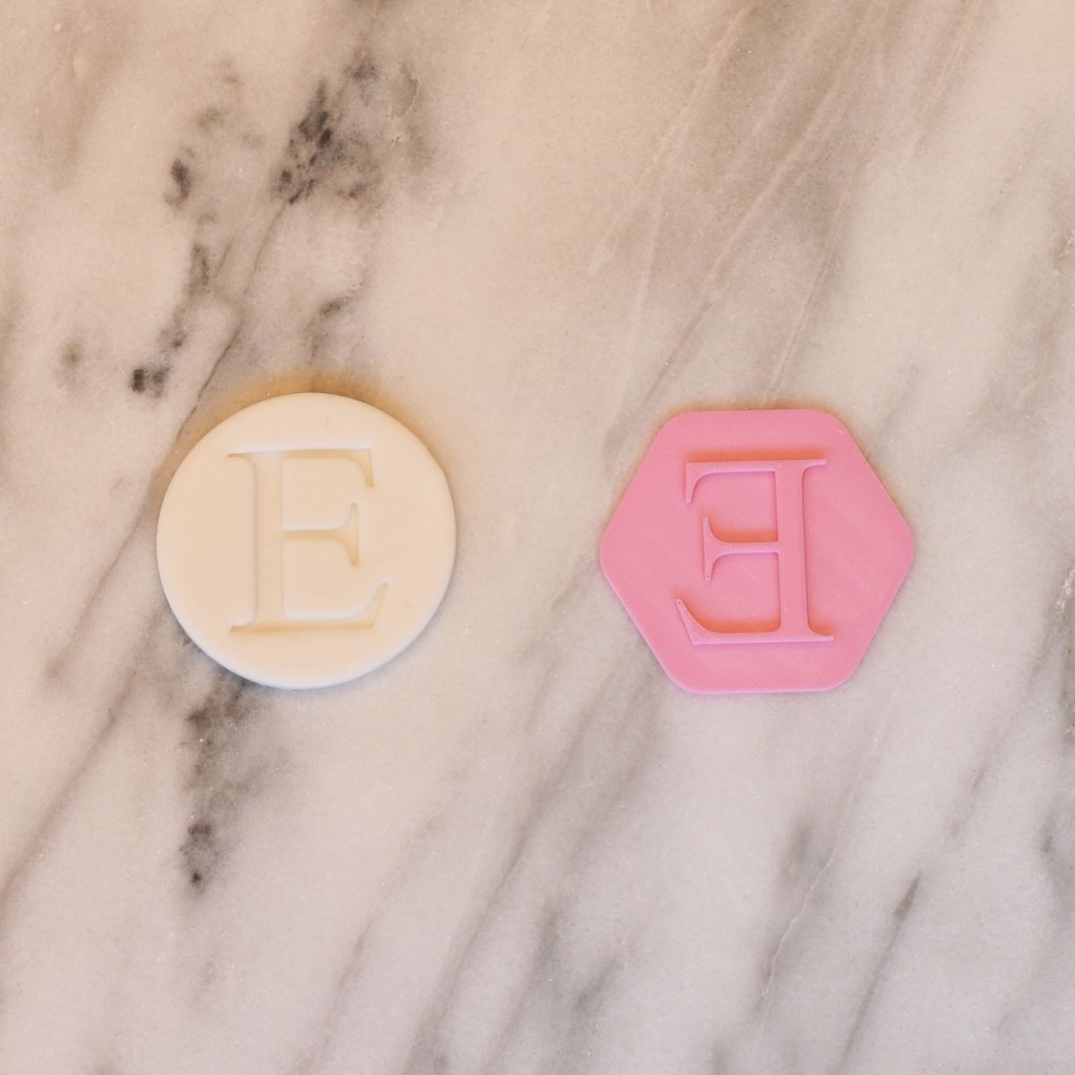 Fondantstempel Bokstav E, ca. 4 cm