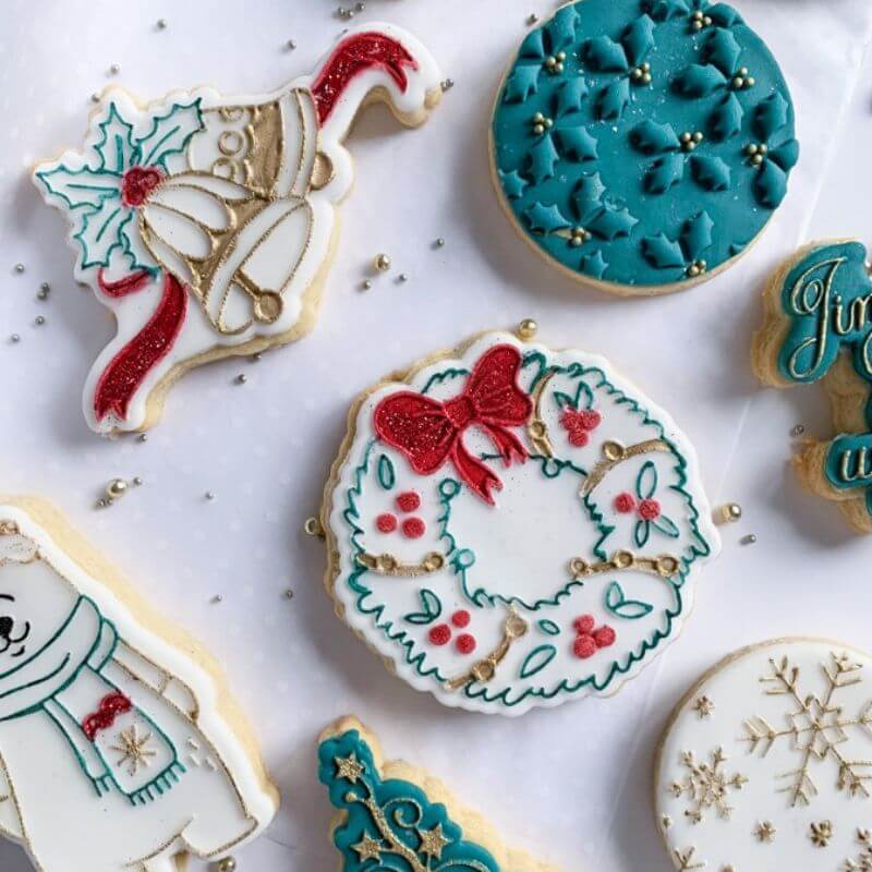 Utstikker og embosser julekrans 3