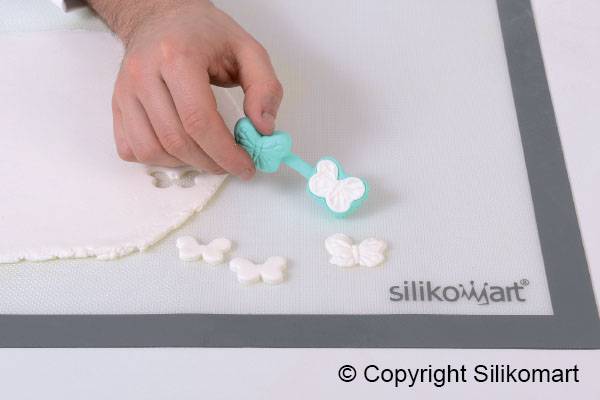 Utstikker og preger til Hortensia. 2,7 cm 5