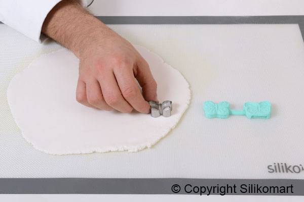 Utstikker og preger til Hawaiiblomst 4 cm 4