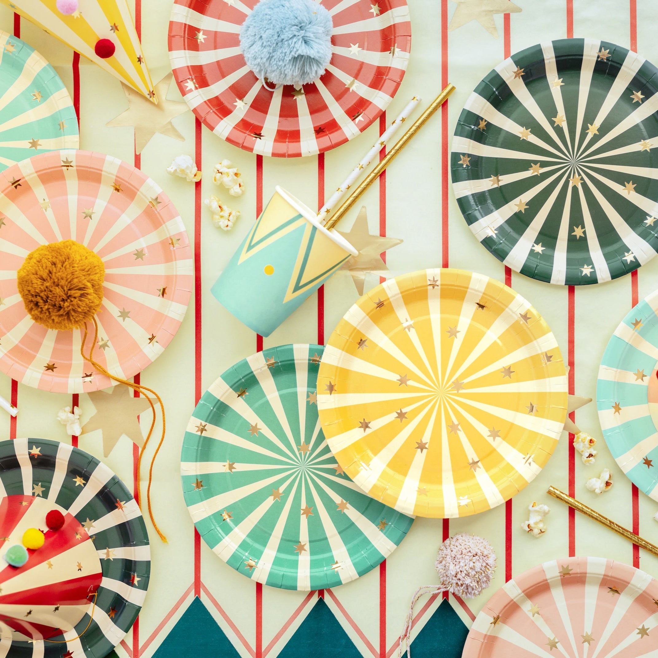 Papptallerken Sirkus Striper 18cm 6stk