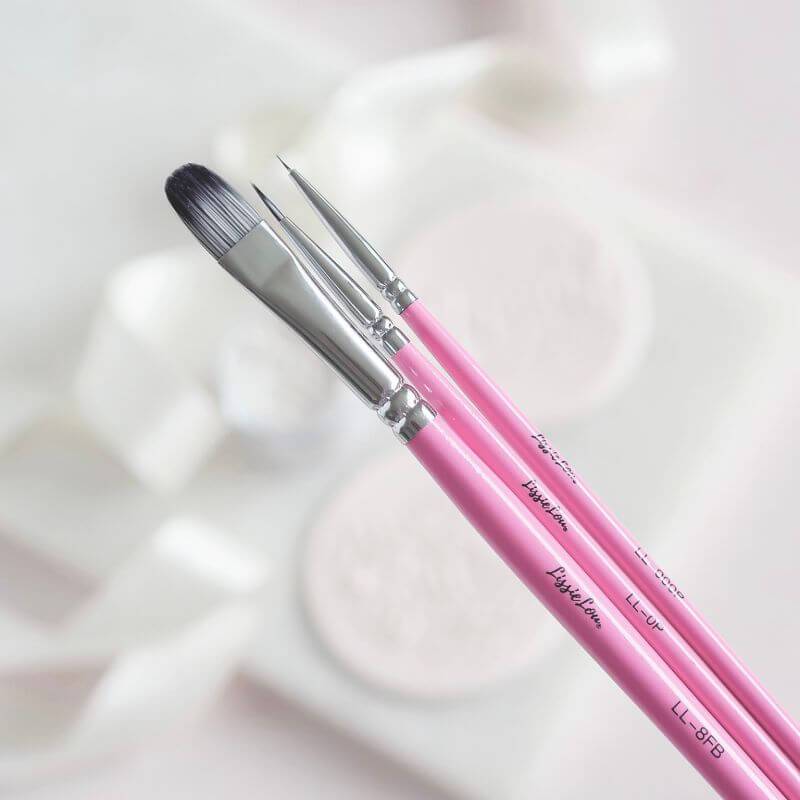 LissieLou Flat Paint Brush Size 8 3