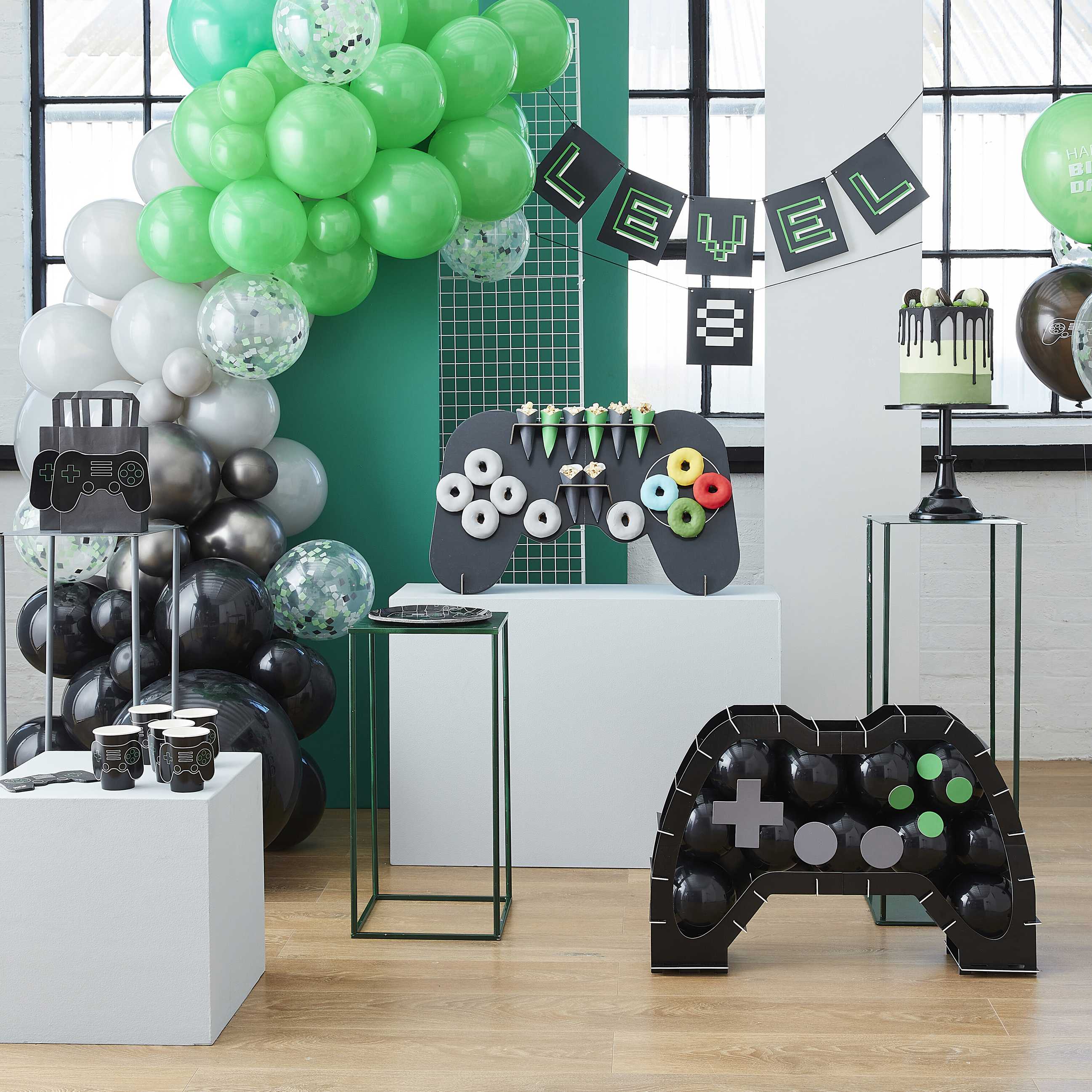 Drikkekrus i Papp Game On Controller Sort, 8 stk 4