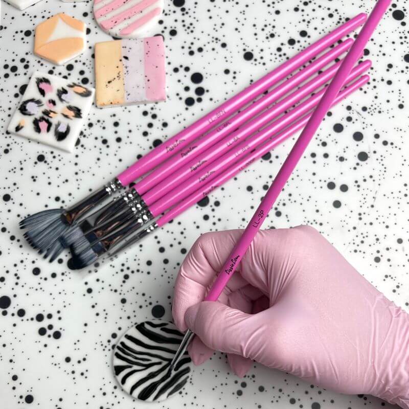 LissieLou Pointed Paint Brush Size 2 4