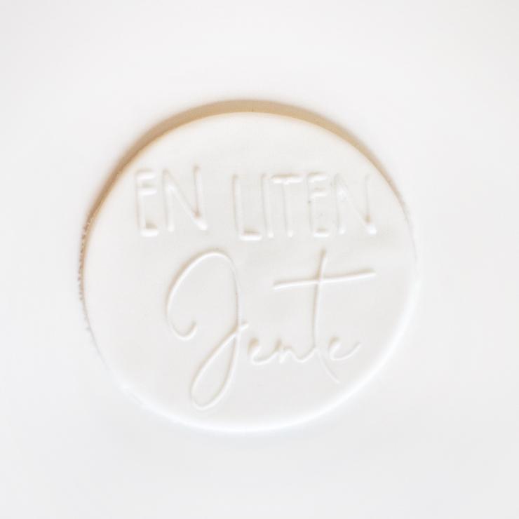 En liten Jente Embosser 2