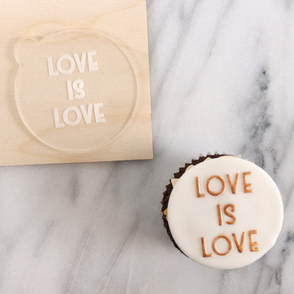 Love is Love Preger 2