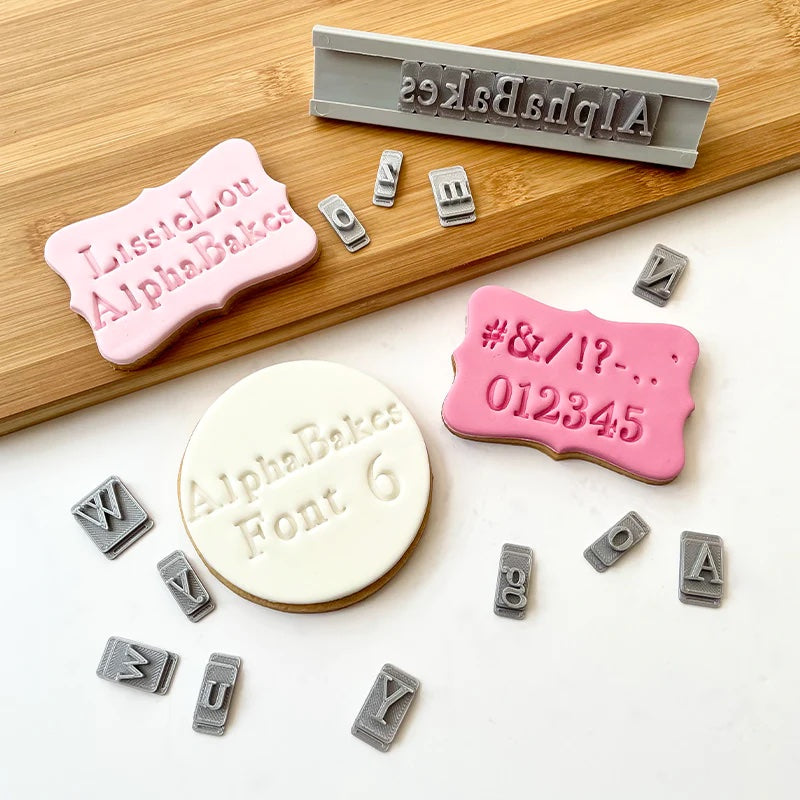 Tall og symboler Font 6 Medium