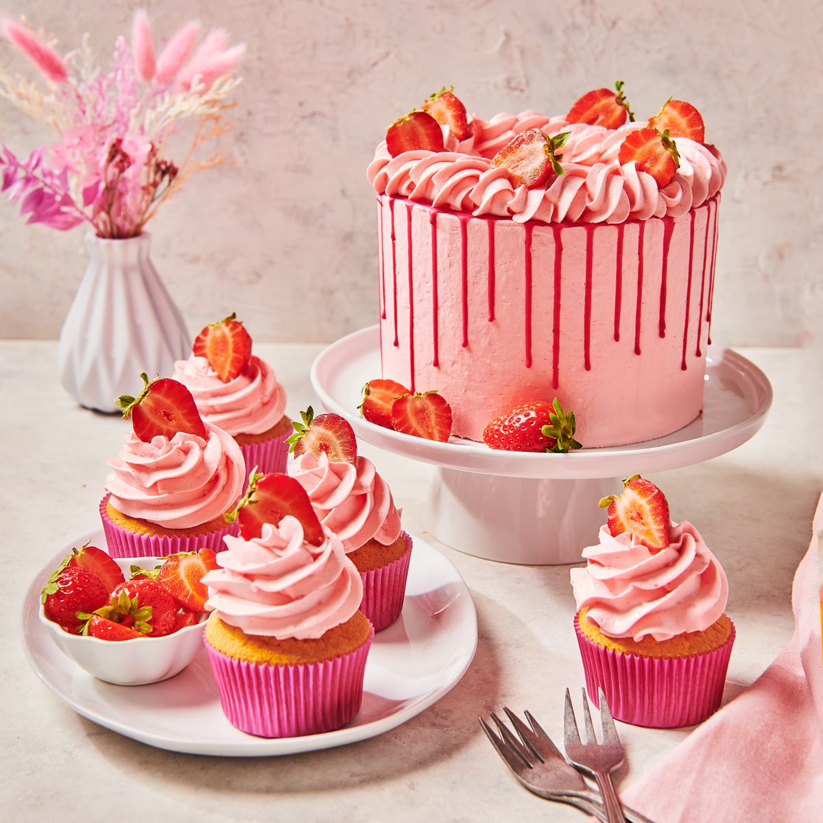 FunCakes Enchanted Cream Jordbær 450g