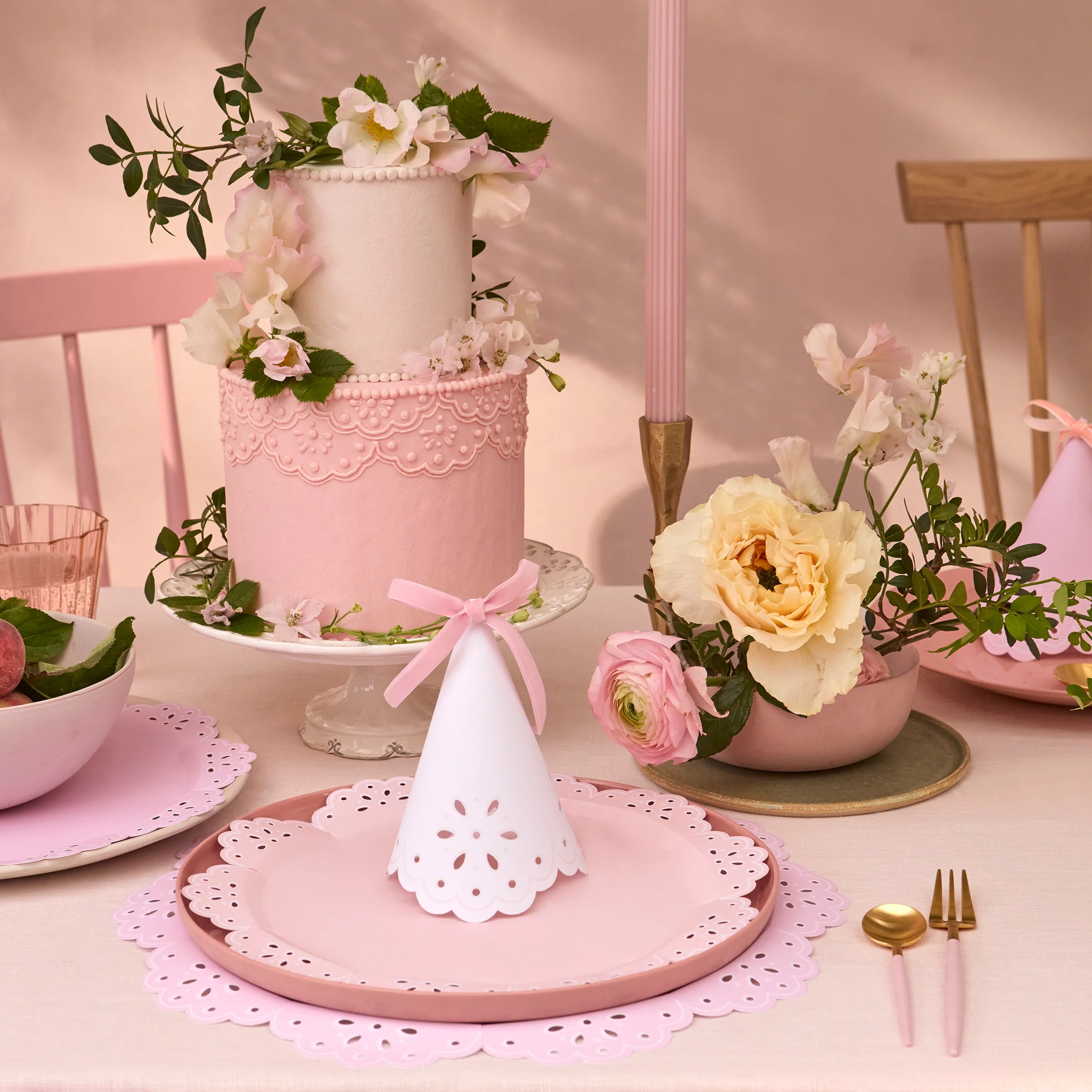 Meri Meri Papptallerken Rosa Blonde 26 cm, 8 stk