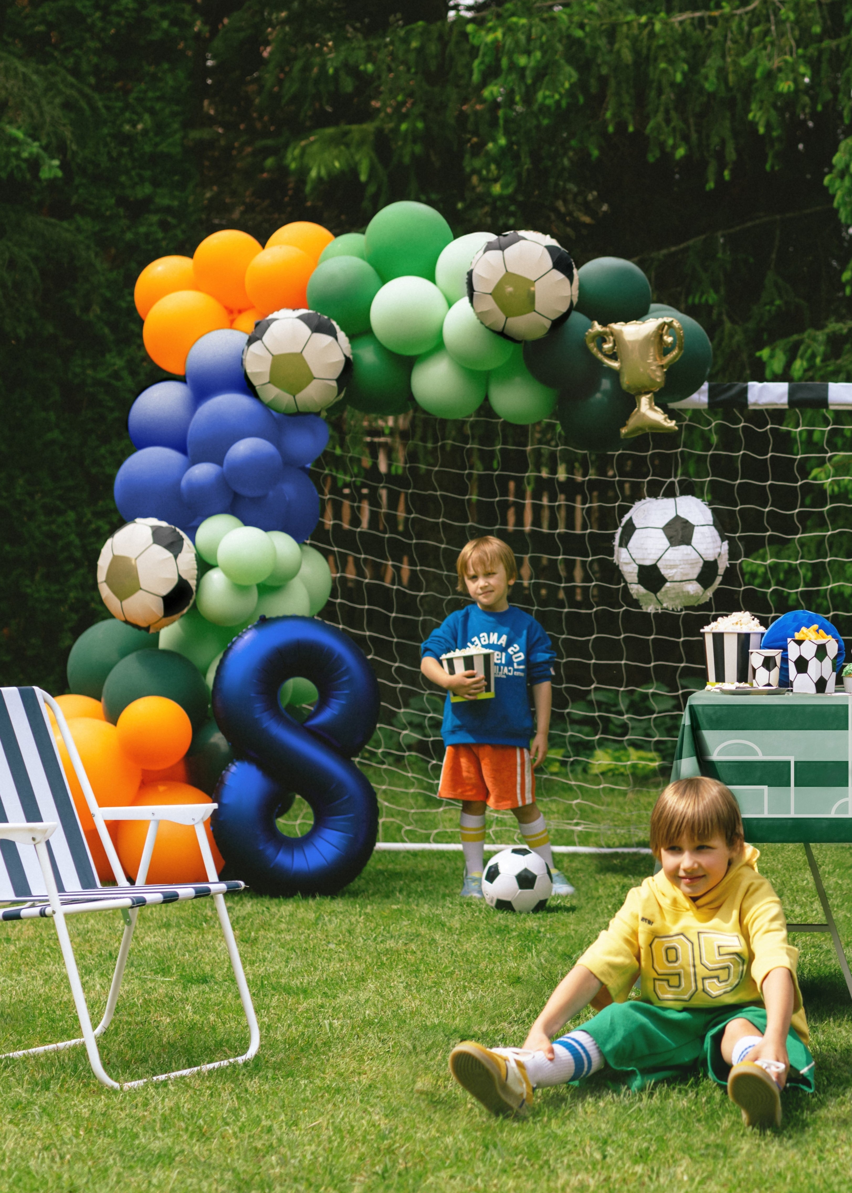 Folieballong fotball og trofé 34 cm