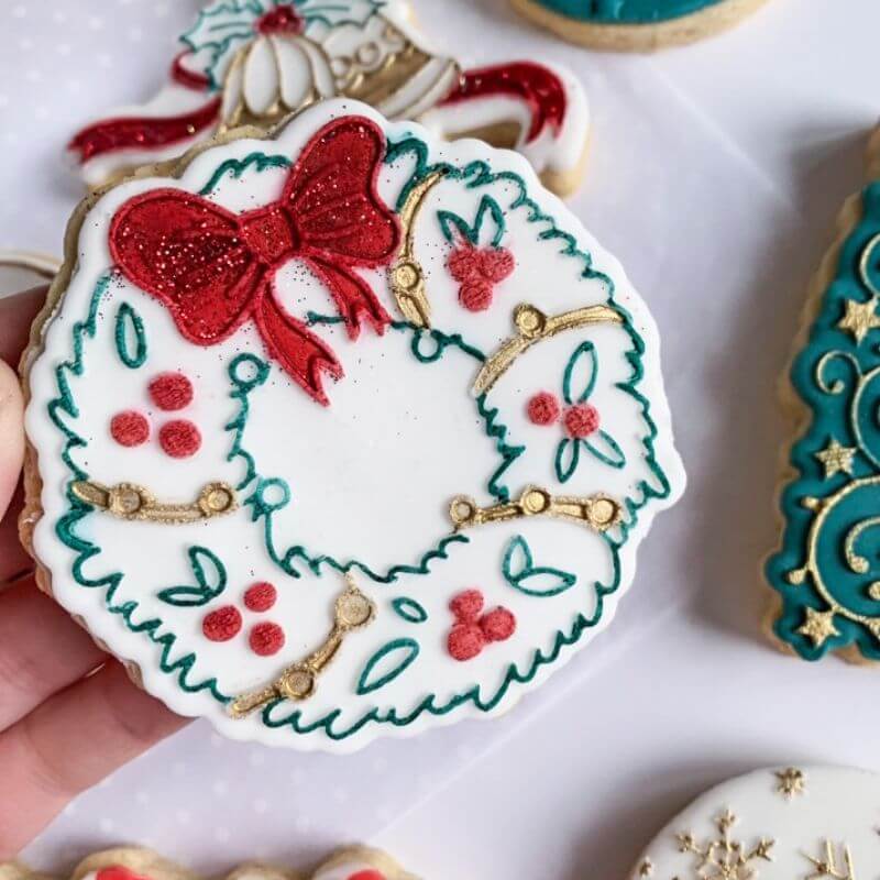 Utstikker og embosser julekrans 2