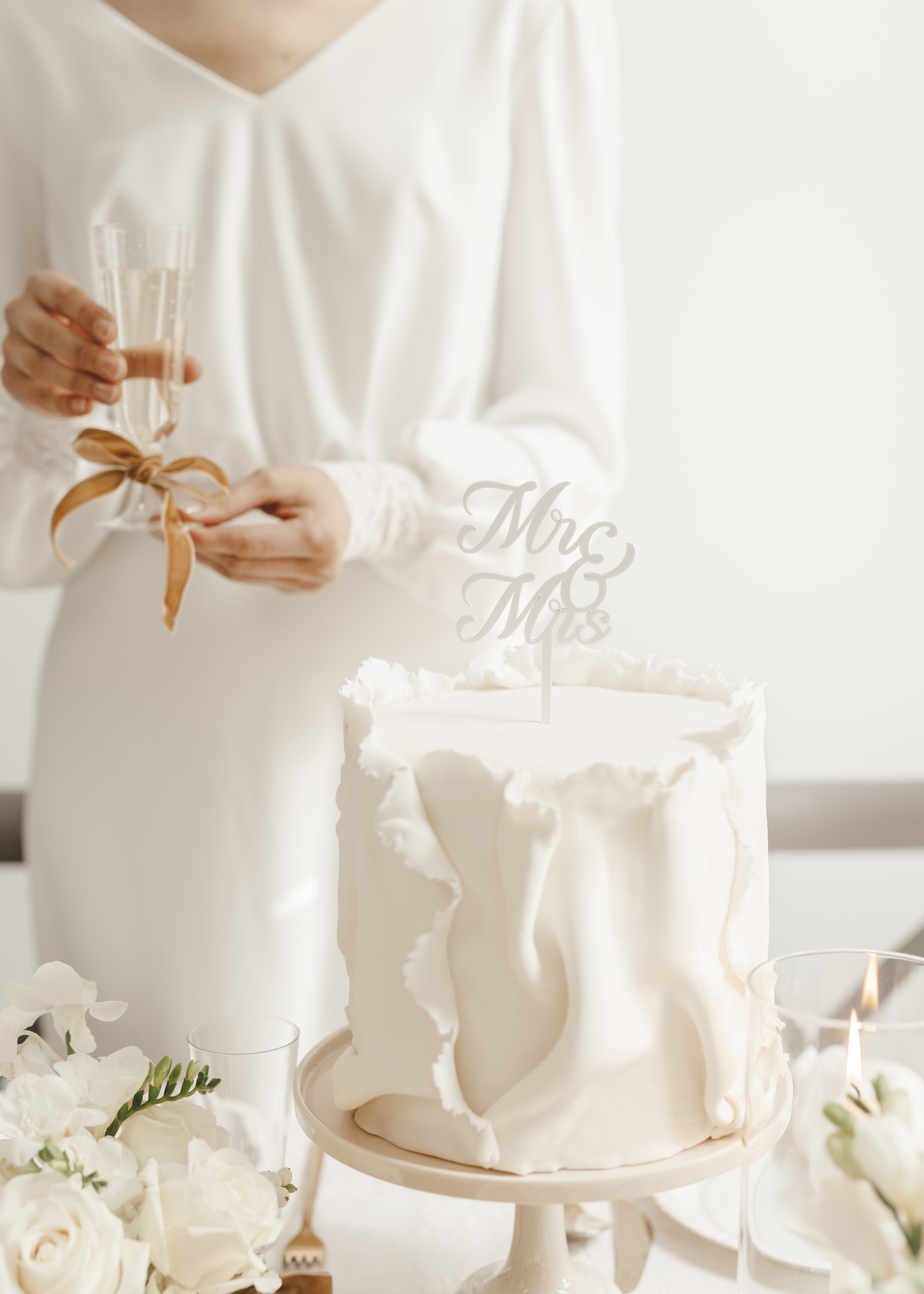 Kaketopp Akryl MR & MRS Hvit