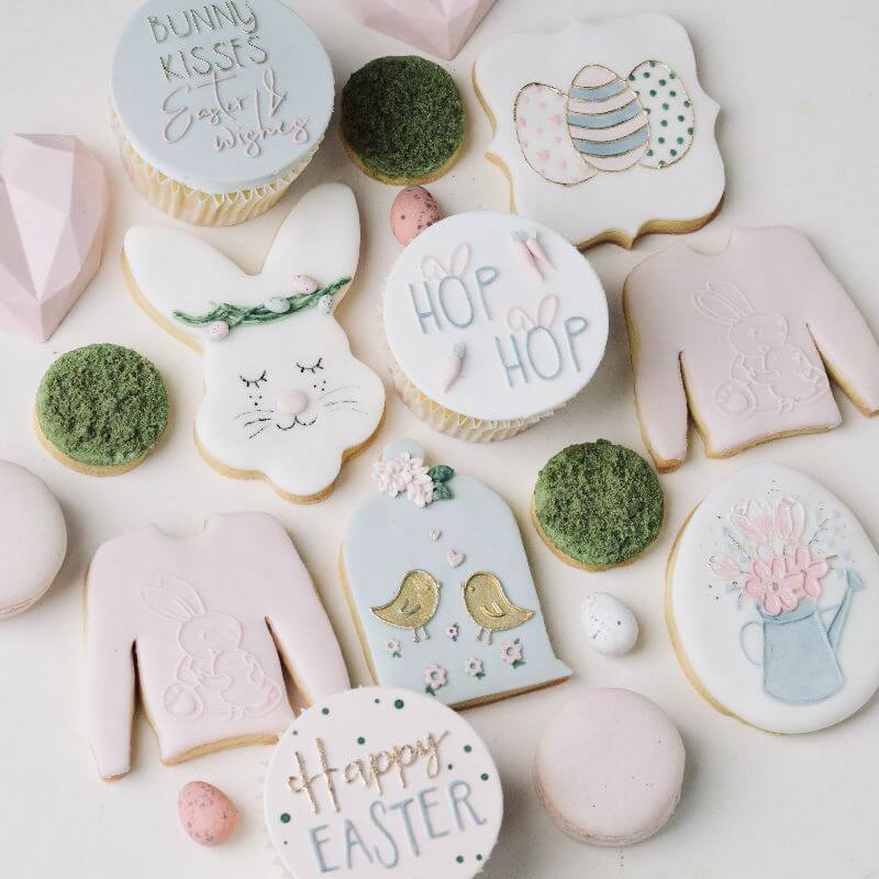 Hugging Easter Bunny and Chick Embosser 8W 3