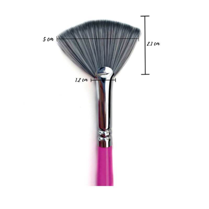 LissieLou Fan Size 8 Paint Brush
